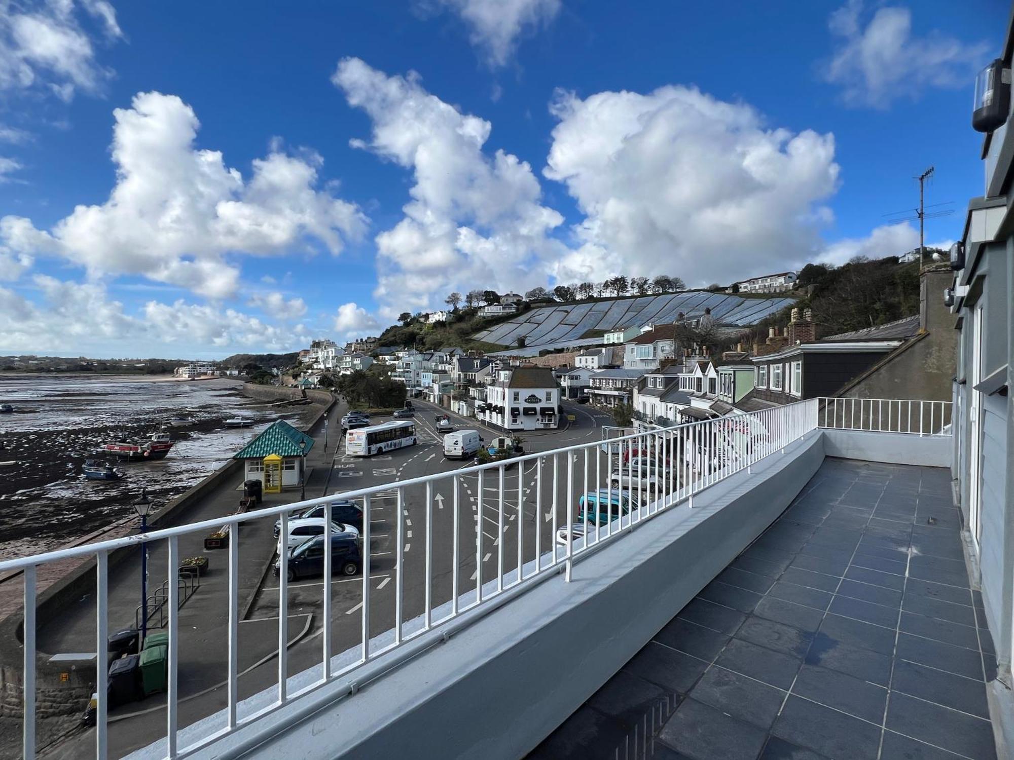 Seascale Hotel & Restaurant Gorey Exterior photo